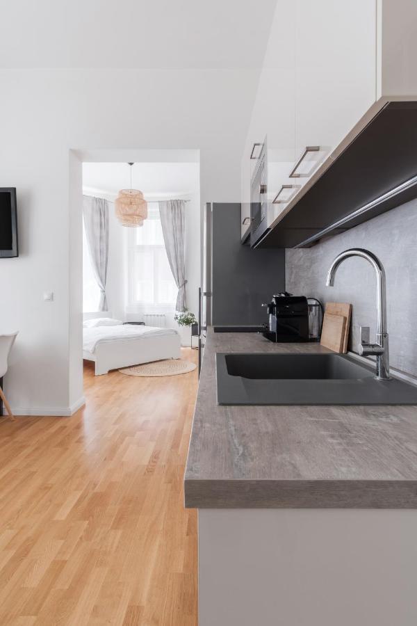 Luminous Apartment For 2 Near Wenceslas Square By Prague Days Exteriér fotografie